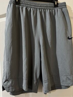 Nike Dri-fit Icon Men’s Gray/Back Shorts XXL